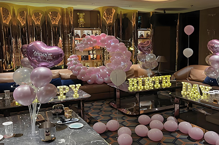 羅曼達KTV生日房間布置